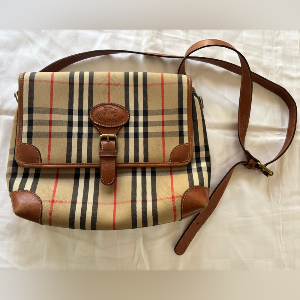 Vintage Burberry Crossbody Bag with Iconic Check Pattern
